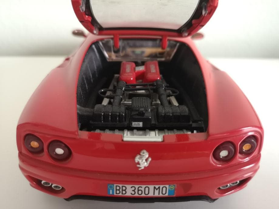 Bburago フェラーリ 360 モデナ (1999) ダイキャストモデルカー