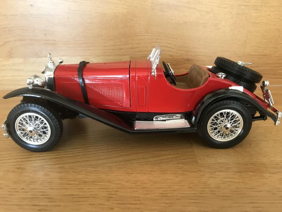Bburago メルセデス・ベンツ SSK (1928) ダイキャストモデルカー