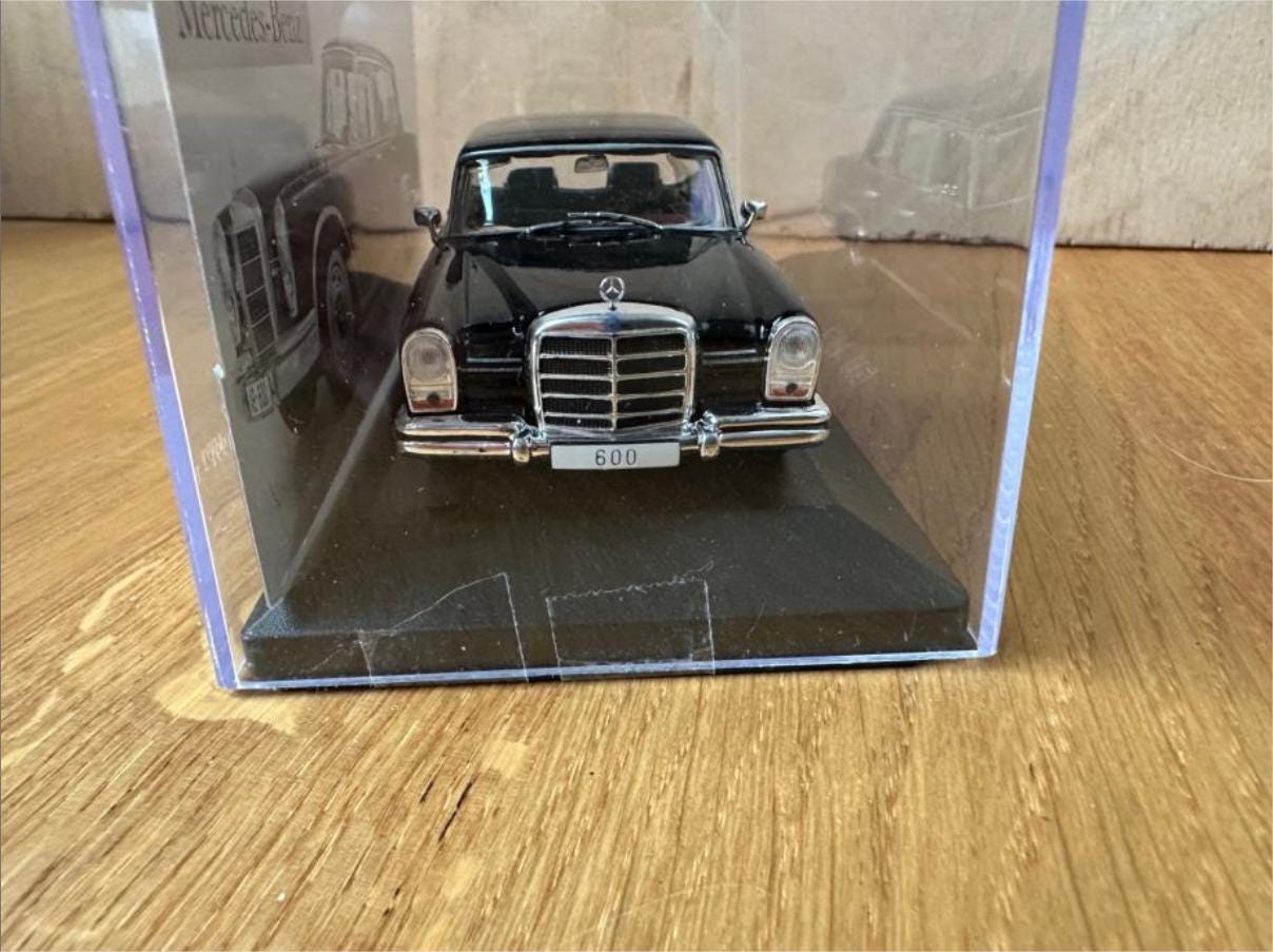 メルセデス・ベンツ 600 1/18 ダイキャストモデル 1964年式メルセデス・ベンツ 600 クラシック ダイキャストモデルカー