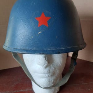 Casco de la milicia policial yugoslava de la Guerra Fría (Kevlar) - Casco policial de los años 80 - Coleccionable vintage original
