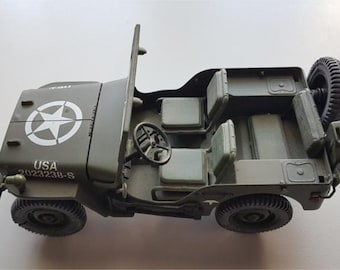 SOLIDO Wolrd War 2 US Army Willys Jeep Diecast Model Car - Scale 1/18 - Green - Diecast Metal Collectors Model - Vintage