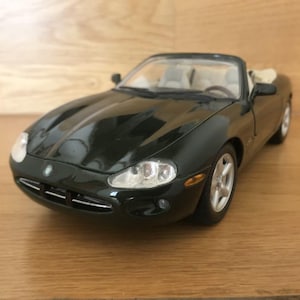 Masito Jaguar XK8 Convertible (1996) Diecast Model Car - Scale 1/18 - Green - Diecast Metal Collectors Model - No Box - Vintage