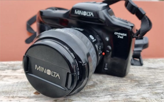 Minolta 7xi (1991) - Analog Vintage Camera - 35mm Film - With