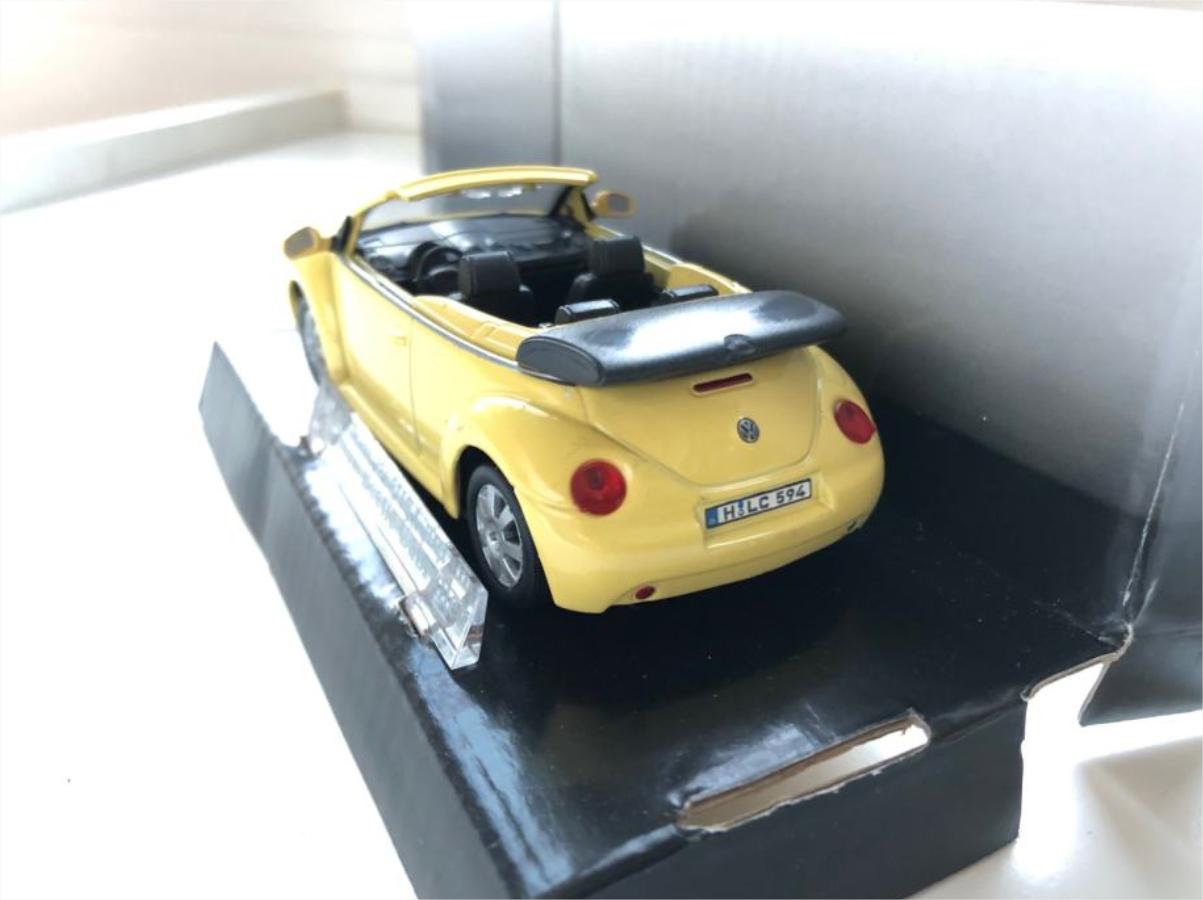 Cararama Volkswagen VW New Beetle Convertible Diecast Model Car