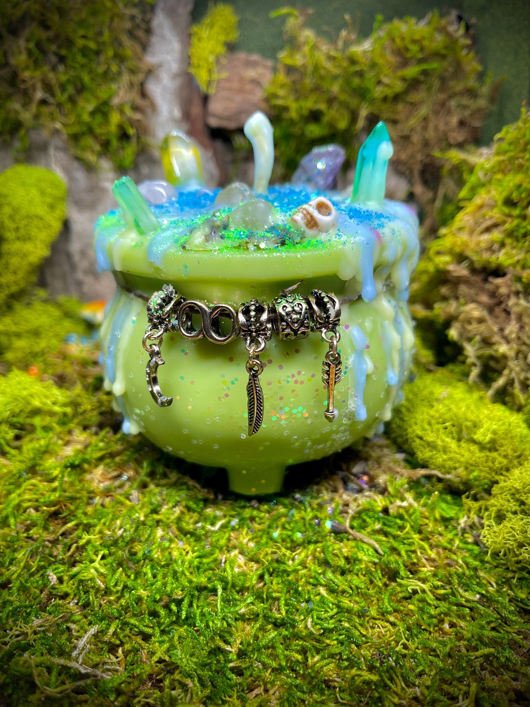 Cauldron Crystal Intention Candle, Green and Blue, Assorted Crystals