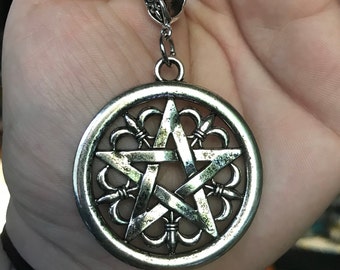 Pentacle Necklace, Pentacle charm, Gothic Jewelry, Witchy Jewelry,