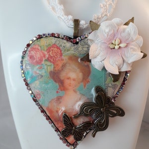 SALE Marie Antoinette Halskette, Barock, Romantik, Rokoko und Shabby Chic Herz Halskette