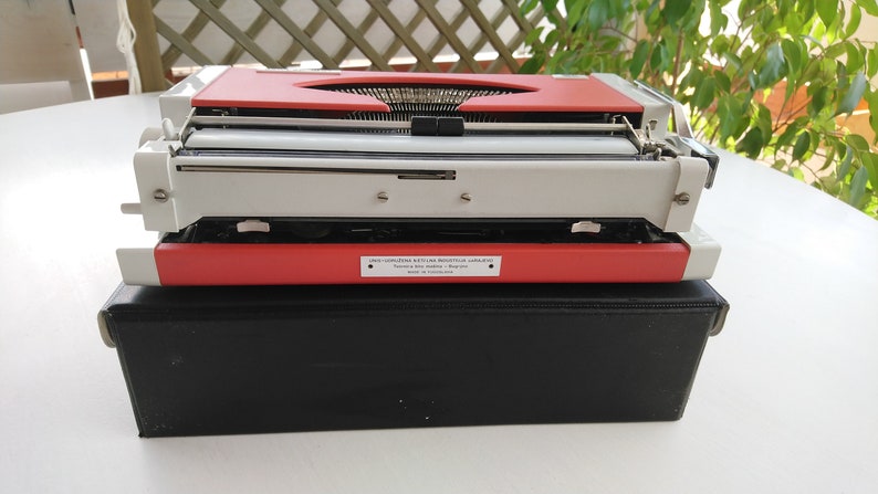 RED PRICE for BLACK December Typewriter Vintage Typewriter Unis Typewriter Typewriter Office Red typewriter unis red traveller