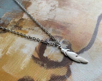 Davitu Steel Soldier 2018 New Popular Vintage Feather Red Davitu Charm Pendant Necklace for Japan Choker Jewelry for Men and Women Metal Color: with Pearl Chain Davitu Steel Soldier 2018 New Popular Vintage Feather Red Davitu Charm Pendant Necklace for Japan Choker Jewelry for Men and Women Metal Color: with Pearl Chain