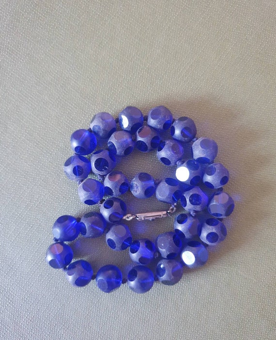 Vintage Art Deco Faceted Cobalt Blue Glass Neckla… - image 10