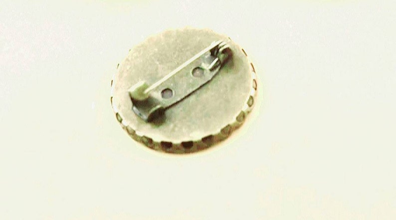 Cupcake pin button brooch