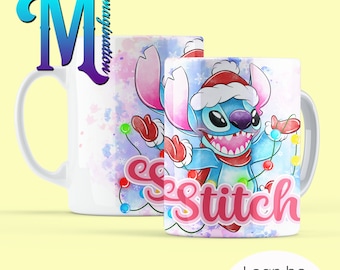 Stitch Christmas - Taza de cerámica personalizada inspirada en Disney de 11 oz / Navidad 2023 / Stitchmas Lilo Jumba Nani Pleakley
