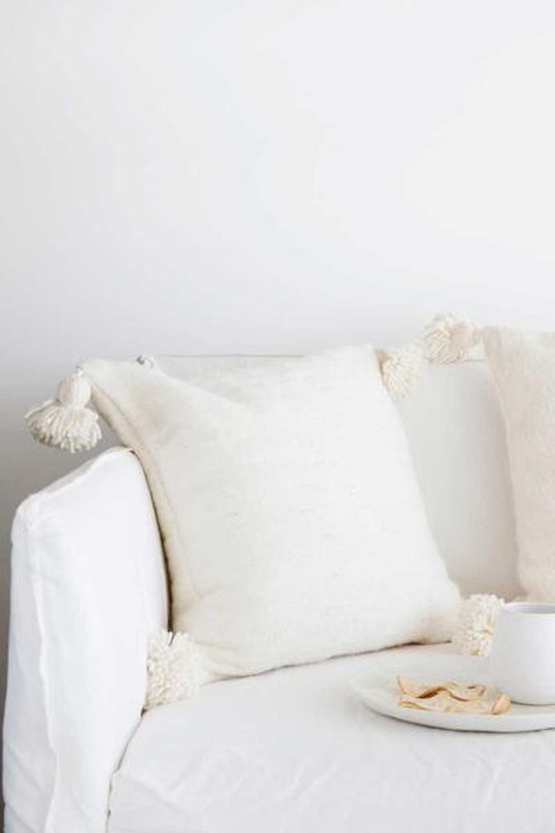 Set of 2 /20x20 Tassel Pillow Cover white / / Pom Etsy