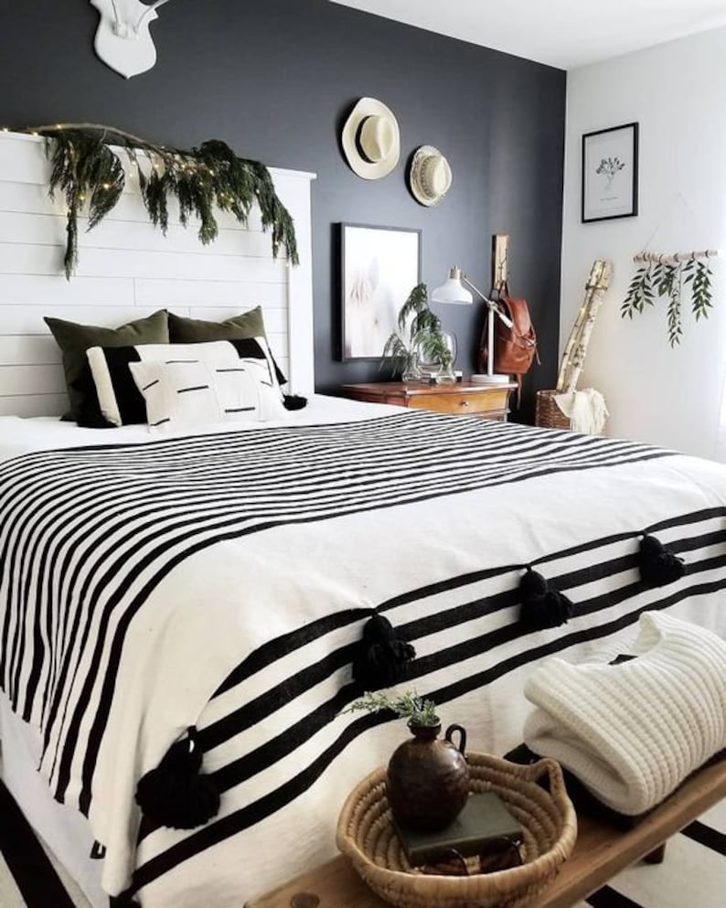 White and Black Blankethandwoven Throwtassel Blankets Pom Etsy Australia