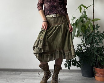 Vintage 90's 00's Khaki Green Cotton Flared Layer Midi Skirt | Whimsigoth Boho Fairy Grunge Cyber Style | Size M