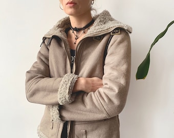 Vintage 90's Beige Earth Tone Classic Grunge Faux Sheepskin Full Zip Warm Sherpa Lining Faux Shearling Light Fur Trim Jacket Size M UK12