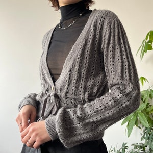 Vintage Y2K 2000's 00's Classic Gray Wool Patterned Button Up Front Tie Light Knit Cardigan Jumper Size L image 3