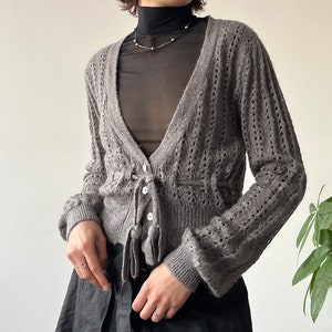 Vintage Y2K 2000's 00's Classic Gray Wool Patterned Button Up Front Tie Light Knit Cardigan Jumper Size L image 2