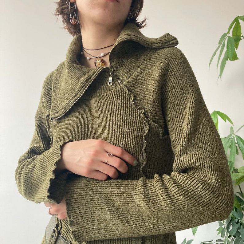 Vintage 00's 2000's Khaki Chunky Ruffled Buckled Turtleneck Asymmetrical Zip Knit Sweater Archive Cyber Fairy Style Size L image 4