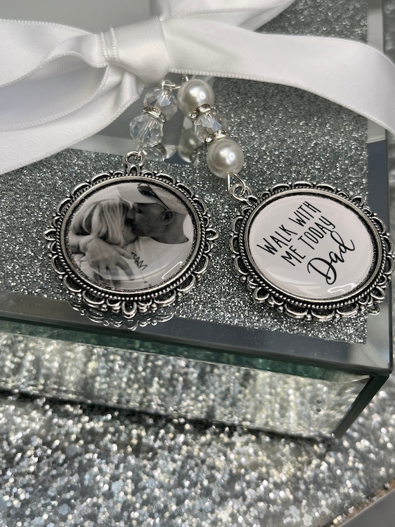 Walk with me today dad loving memory charm locket brooch.Personalised with any photo.Ideal for wedding,bride.memorial bouquet charm