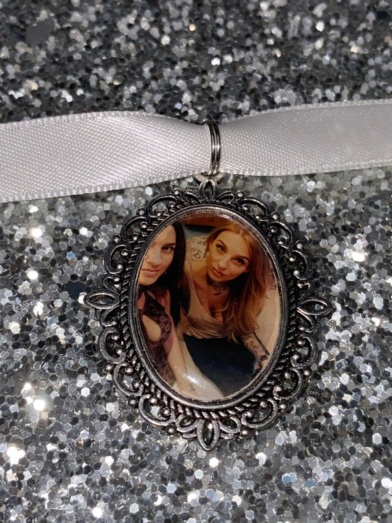 Oval Memory Bouquet Locket/Brooch Personalised Wedding Photo Charm/Oval Shape Keepsake & Ribbon/Wedding Flower Bride Gift For Her/Him Groom