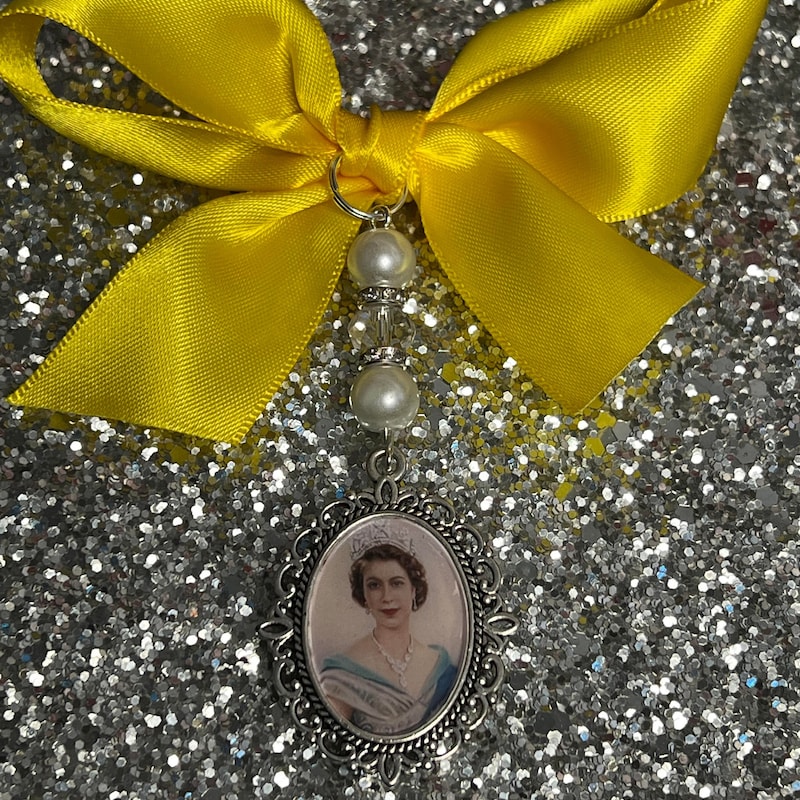 Royal Family Order Replica - Etsy