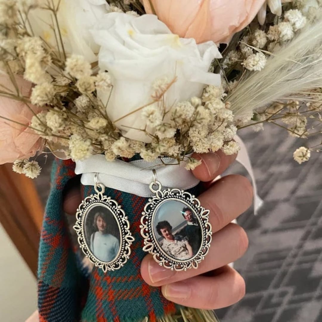 Picture locket for bouquet hot sale
