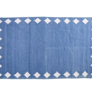Alfombra escandinava/kilim de algodón, tejida a mano, moderna, abstracta, en azul índigo y blanco, de estilo indio, de tejido plano, de lana rosa