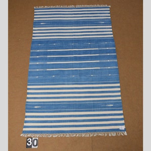 Alfombra Dhurrie de algodón a rayas azul índigo: 4x6, tejido plano indio hecho a mano