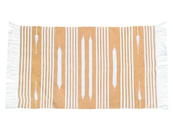 Handgewebter Dhurrie-Teppich aus Baumwolle: Senfgelbe Akzentmatte (6 x 90 cm)