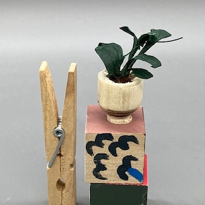 Miniature plant 1:12 scale