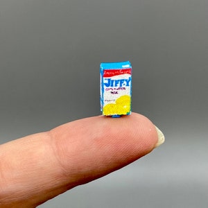 Miniature  cornbread mix 1:12 scale