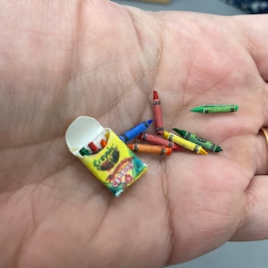 Miniature Crayon Box Set for Dollhouse Decor, Collectible Mini Craft Supplies