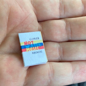 Miniaturbuch, Hot Water Music, von Charles Bukowski, Maßstab 1:12