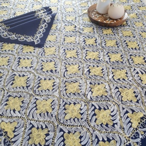 Tablecloth Ivory Linen fabric with 4 Napkins, Hand Embroidered Silk Thread, square shape.Size 115X115 cm, Gift for Mom, Christmas gift