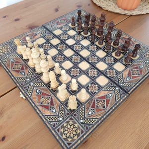 Table de jeu orientale en marqueterie – Backgammon, échecs, dames - Jeux & Jouets