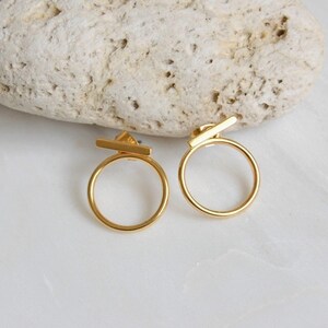 Gold Stab und Kreis Ohrstecker, minimalistische Linie Ohrringe, geometrische Rock zierlich, einfache Goldstab Ohrstecker, Muttertag, Brautmode