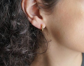 Classic gold open hoop earrings, 3/4 small huggies hoops, minimalist dainty modern tiny bohemian stacking hoop earrings, gift for her
