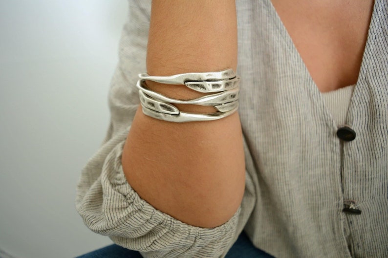 Antique silver thick round hammered bangle, stacking wristband bracelet, stacking rope bracelet boho delicate minimalist cuff, 6-7.5 inch image 8