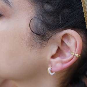 Gold white zircon ear cuff, medium open hoop no piercing no pierced huggie, conch ear cuff earring, minimalist dainty modern boho stacking