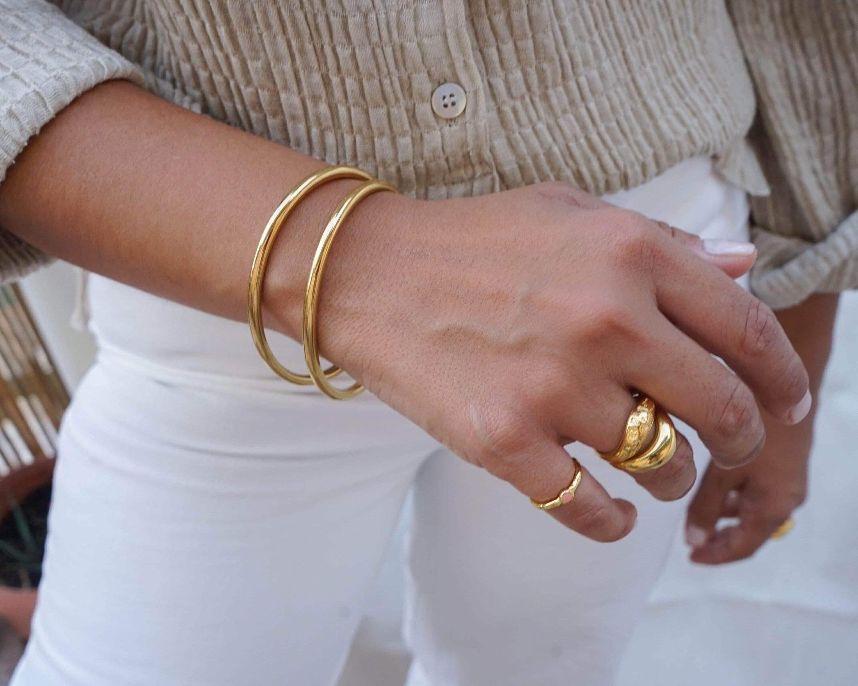 アクセサリー K10YG BANGLE Gold Shiny Thick Round Bangle Cuff, Circle Shaped Stacking