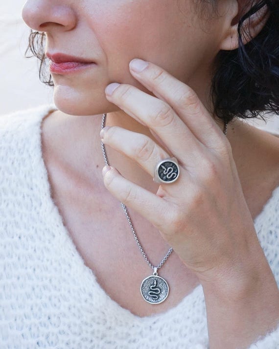 Antique Silver Snake Stamp Signet Ring, Boho Simple Chevalier Ring, Dainty Signet Pinky Minimalist Ring, Signet Hippie Indie Rock Bday Gift - Etsy Antique Silver Snake Stamp Signet Ring, Boho Simple Chevalier Ring, Dainty Signet Pinky Minimalist Ring, Signet Hippie Indie Rock Bday Gift - Etsy