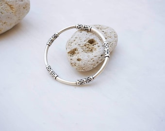 Zilveren armband in Tibetaanse stijl, gegraveerde en cirkelvormige stapelarmbanden, minimalistische armbanden voor armparty's, sieraden in vrije mensenstijl
