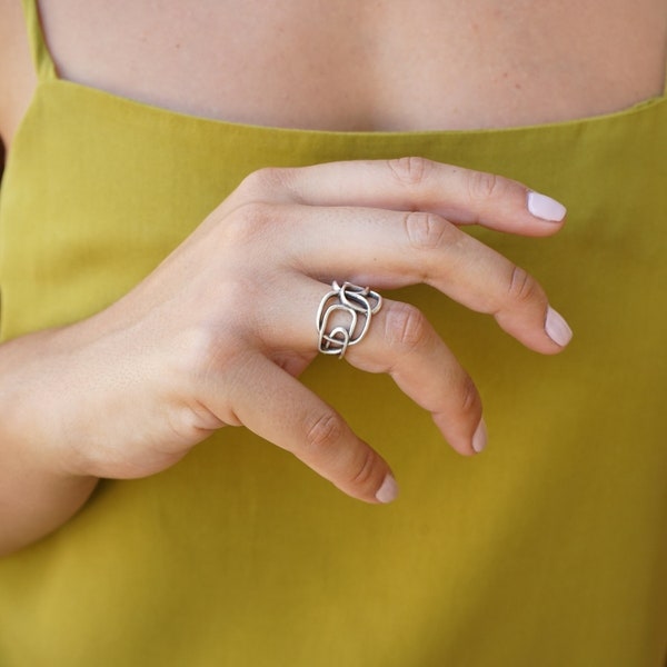 Abstrakter Drahtgitterring aus Antiksilber, verstellbarer Ring mit organischer Form, stapelbarer, zarter, minimalistischer Ring mit langem Design, geschichteter Ring