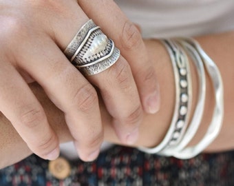 Large boho silver engraved ring, shield ring, silver statement ring, bohemian free people style inspired ring, us women ring size 6.5-8 inch