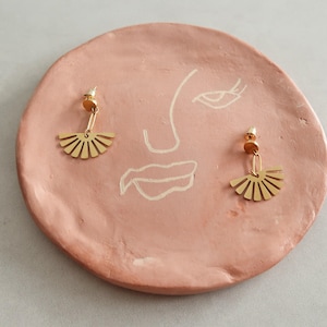 Gold Blume baumelnde Ohrstecker, große Gänseblümchen Edelstahl Minimalist zierliche minimale Boho Ohrringe, Geschenk für sie