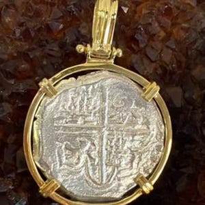 ATOCHA Coin Pendant Gold Plated Double Prong Pendant Set 8 Reale Coin