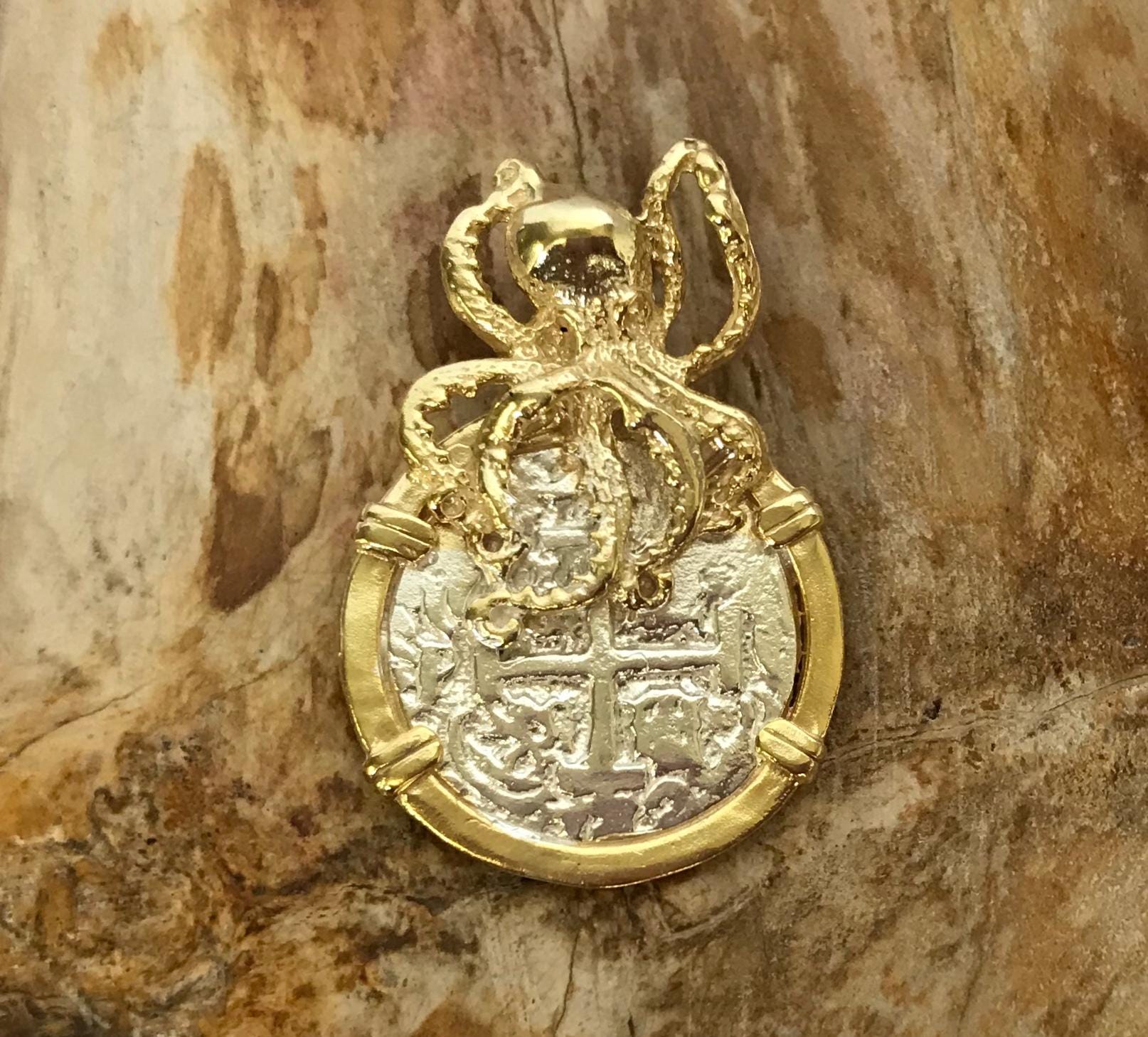 ATOCHA Coin Pendant Octopus 4K Gold Overlay Design Era 1600-1700 Sunken Treasure Shipwreck Coin Jewelry