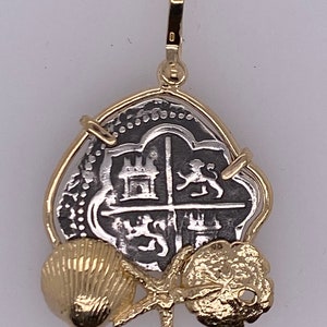 ATOCHA Coin Pendant 14K Yellow Gold Tri Shell Frame Set with 4  Reale Coin