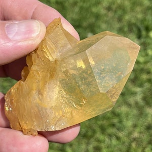 Exceptional Rainbows__LARGE Beautiful Solaris Arkansas Quartz Crystal Point